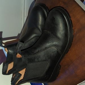 Size 11 Wind River black leather boots